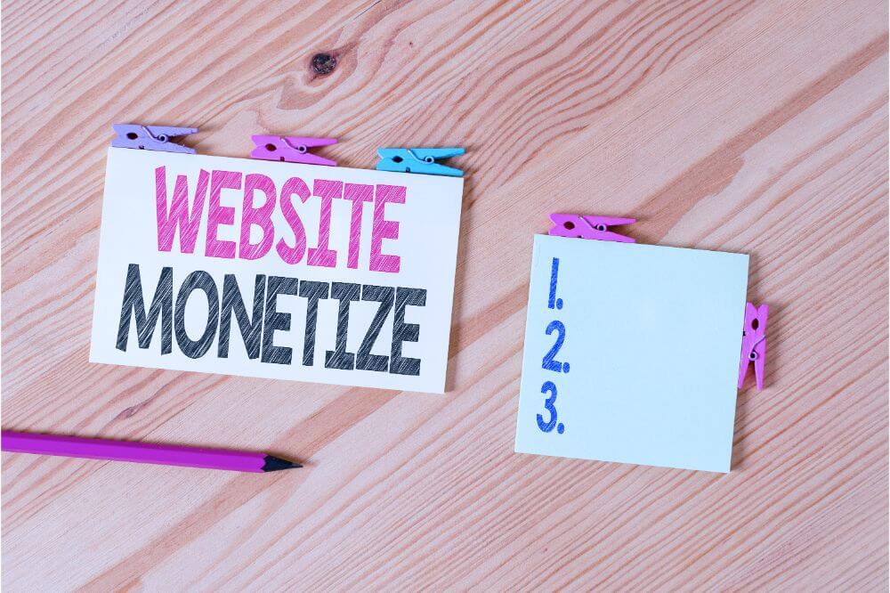 HOW TO MONETIZE AN AUTHORITY SITE