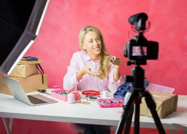 7 Simple Ways on How To Make Money on YouTube in 2021