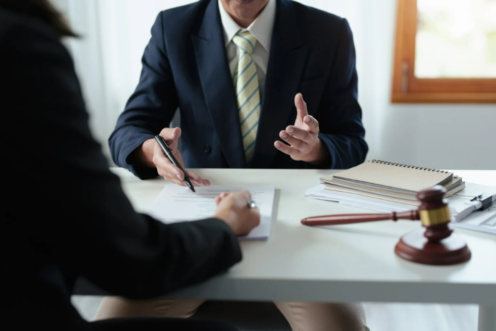 Lawyer vs Attorney