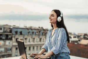 Work While Travelling