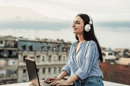 Work While Travelling